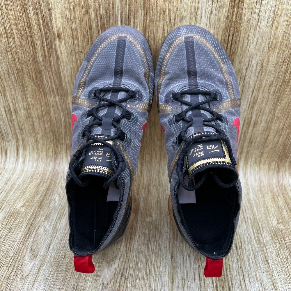 Nike Air Vapormax 2019 Women's Size 9 Black Metallic Gold Shoes CU4872-001 - Picture 6 of 10